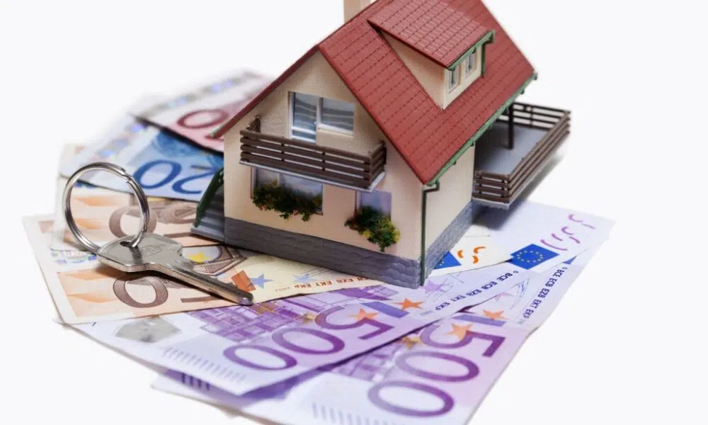 Des billets d'euros pour louer un logement