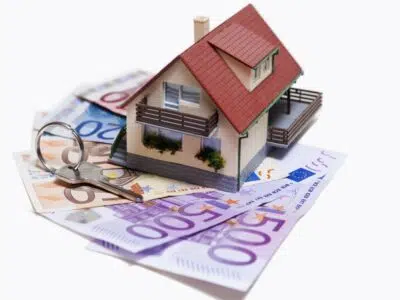 Des billets d'euros pour louer un logement