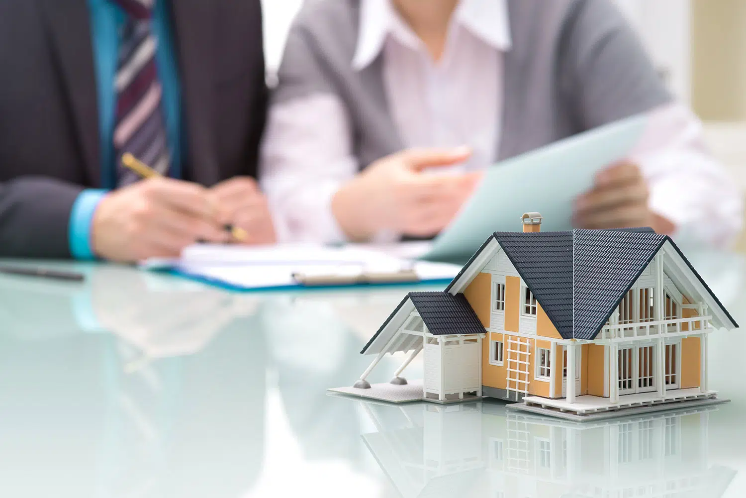 Signature d'un accord de crédit immobilier